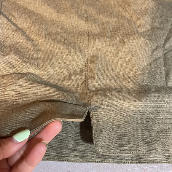 Green skirt - Picture 6 of 8